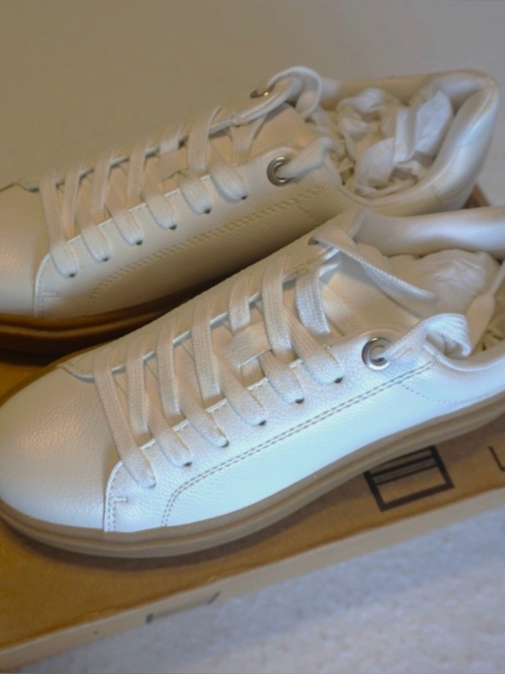 Steve Madden Charlie White Platform Sneakers Gum Sole Lace Up CHAR15S1 9M